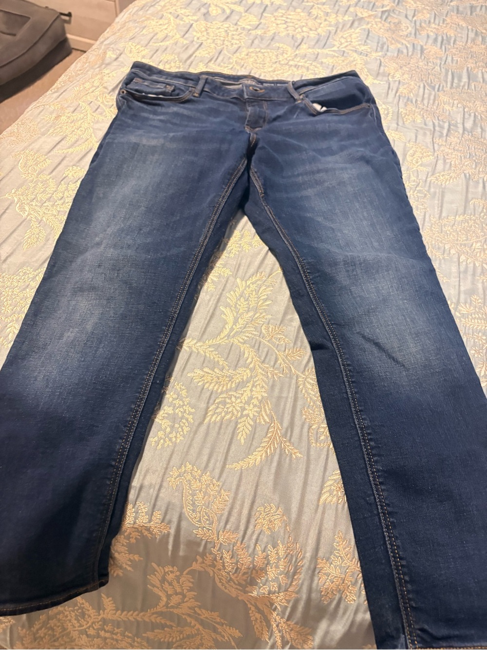 Old Navy Women's Skinny Jeans in Dark Blue Wash